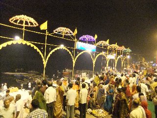 20110408PuyaAround-Banaras.jpg