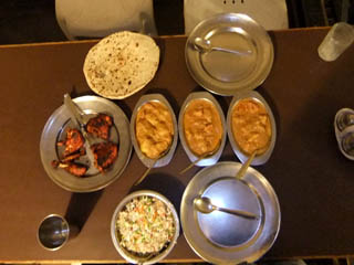 20110409ComidaTipicalIndiana-GangaFujiRestaurant-Banaras.jpg